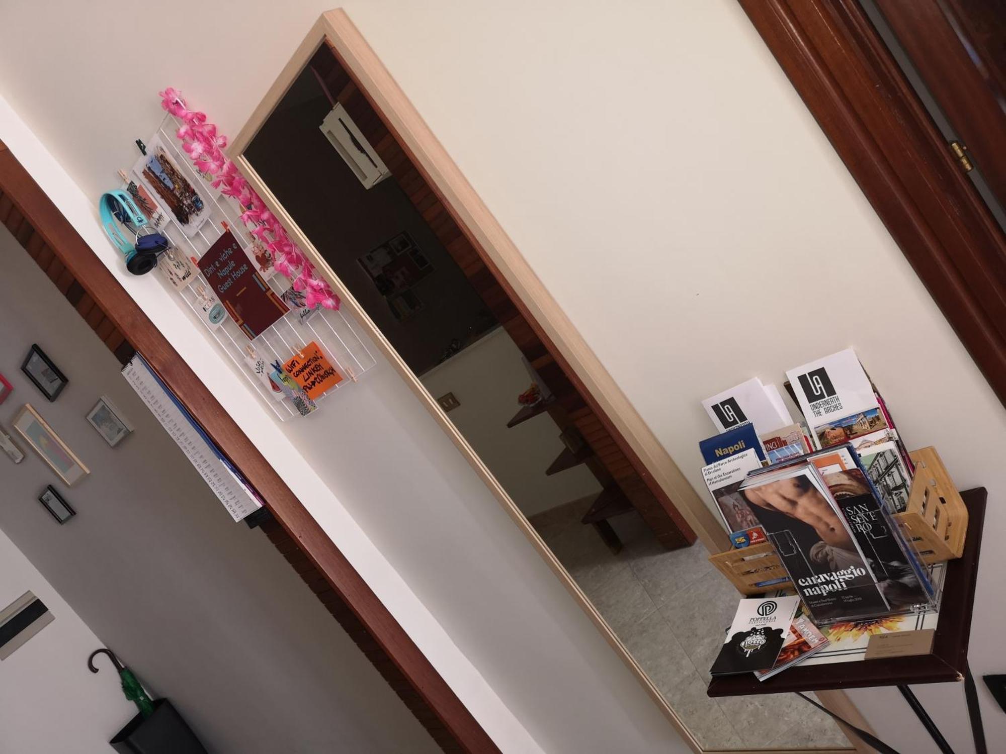 "Dint E Viche E Napule" Guest House Napels Buitenkant foto